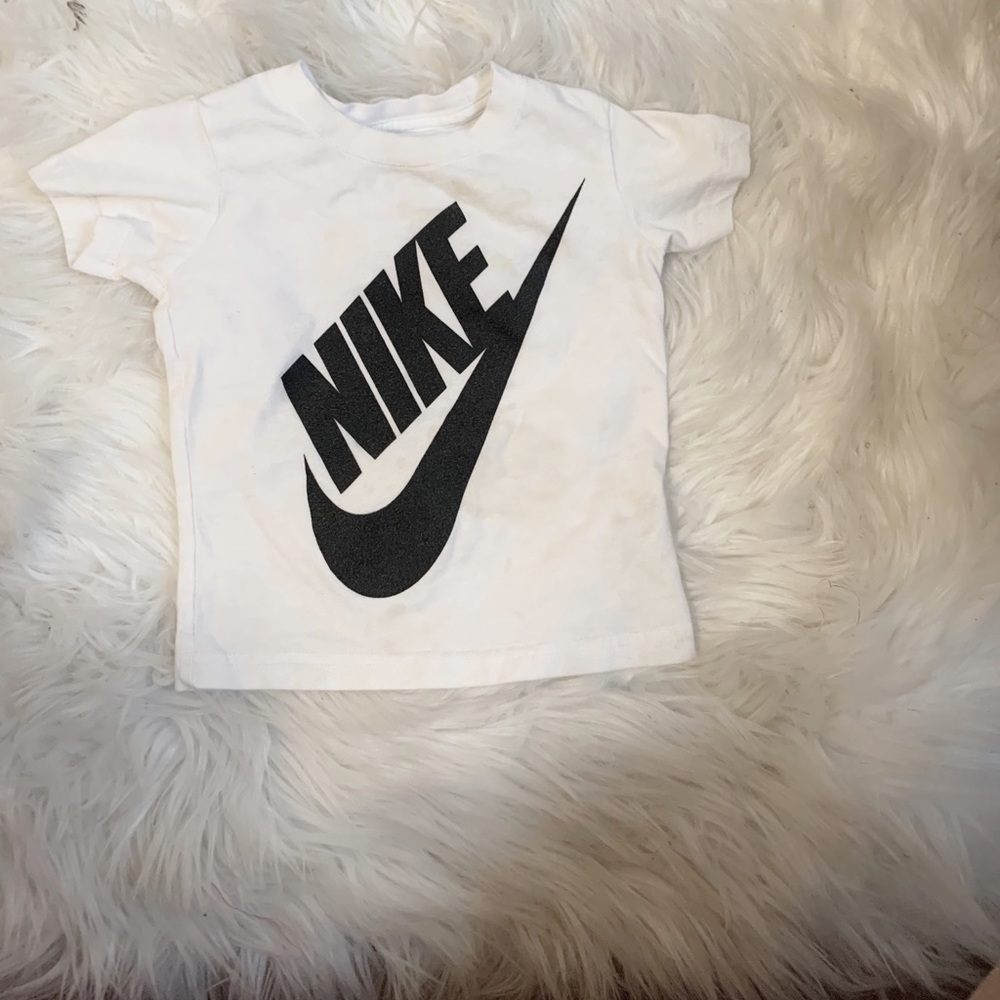 Nike t shirt
